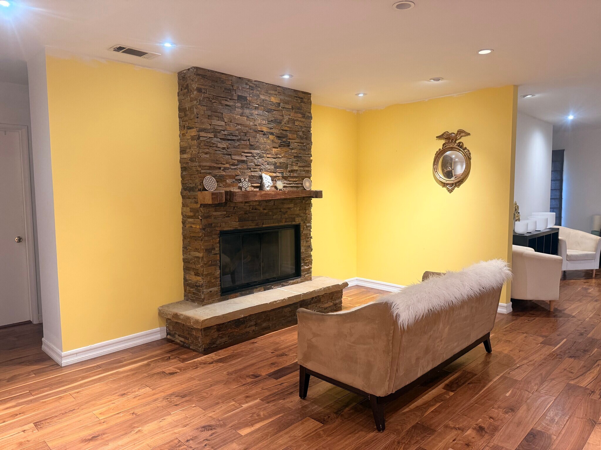 Building Photo - 22453 Clarendon St