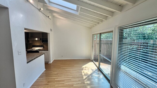 Building Photo - 8903 Trone Cir