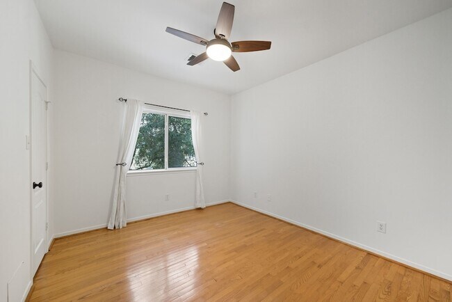 Building Photo - 2623 Shady Acres Ct