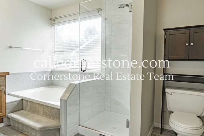Building Photo - 6385 Shirecliff Dr