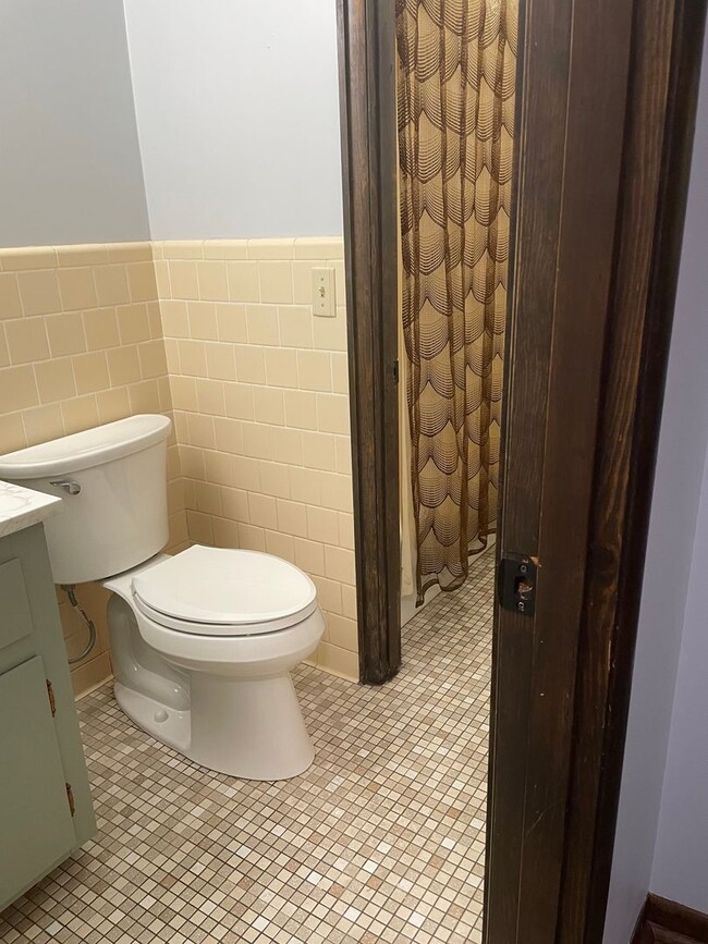 Building Photo - 3/2 updated home on huge lot in Luverne