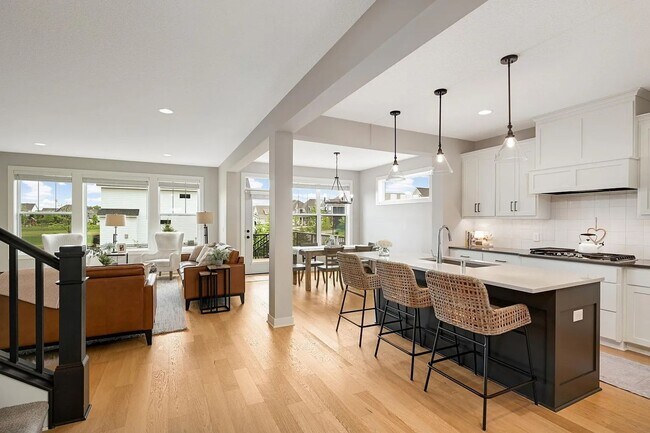 Building Photo - Absolutely stunning woodbury property for lease!