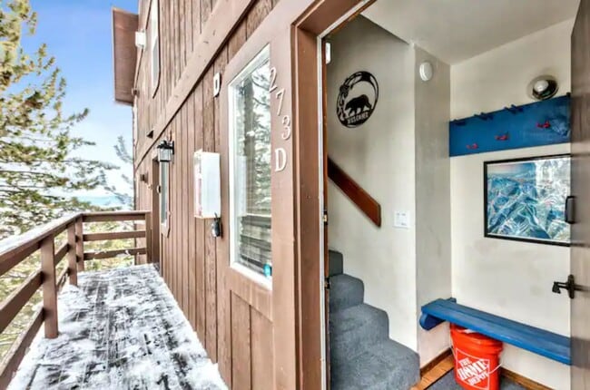 Building Photo - Available for long- or short-term rent. Av...