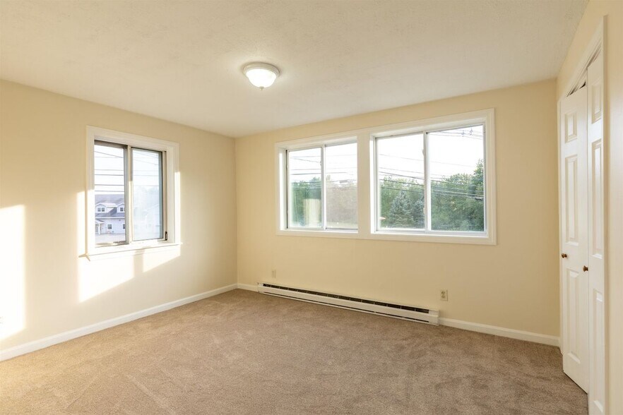 Building Photo - 4 Smoke, 1