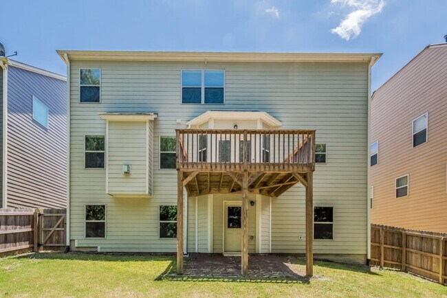 Building Photo - 231 Shaw Dr