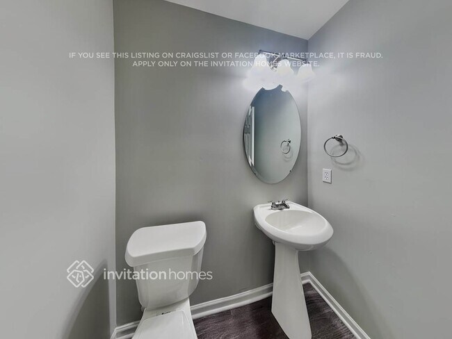 Building Photo - 1215 Pinehaven Ct