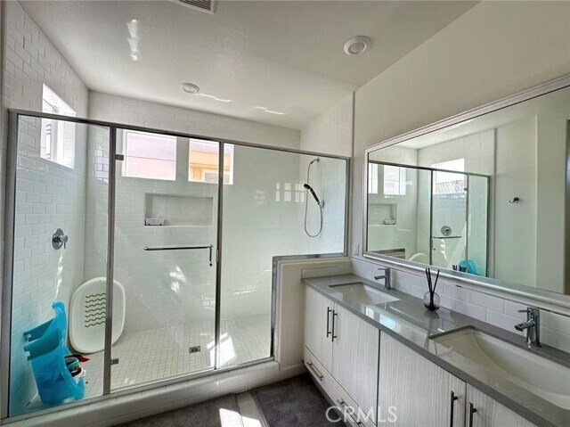 Building Photo - 109 Newall