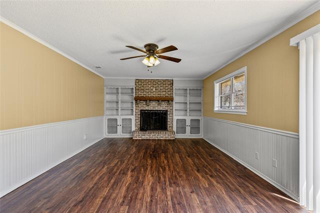 Building Photo - 6305 Chapman Dr