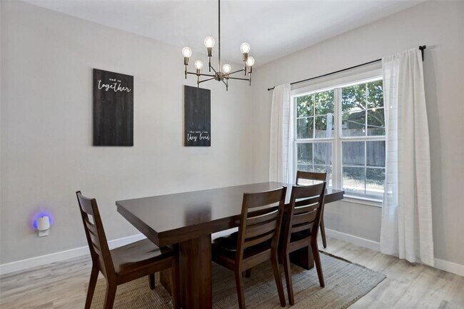 Building Photo - 16301 Essex Cove