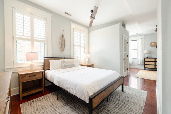 Building Photo - 1354 Broadway