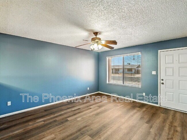 Building Photo - 3109 E Pueblo Ave