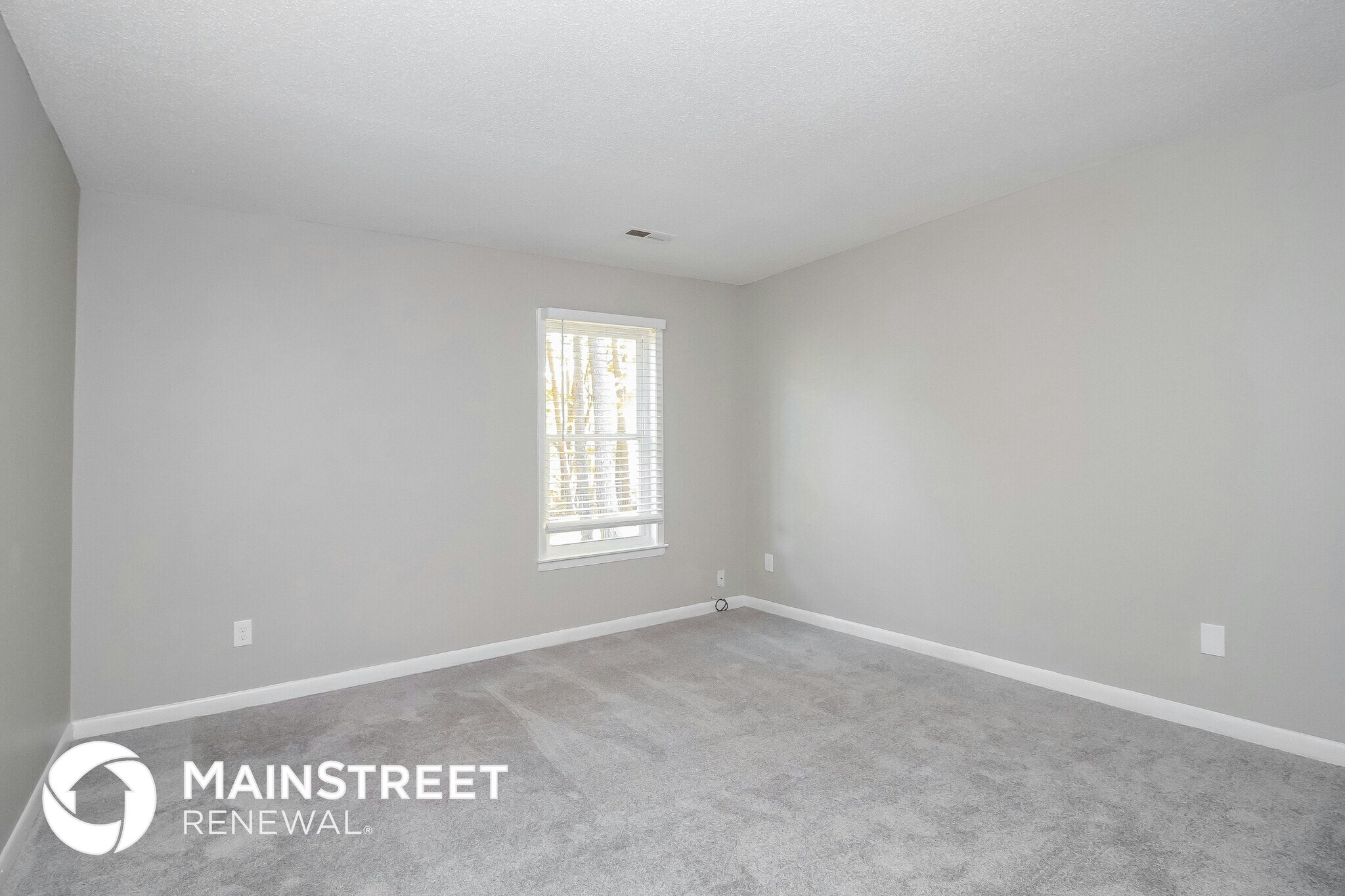 Building Photo - 1620 Stoneybrook Dr