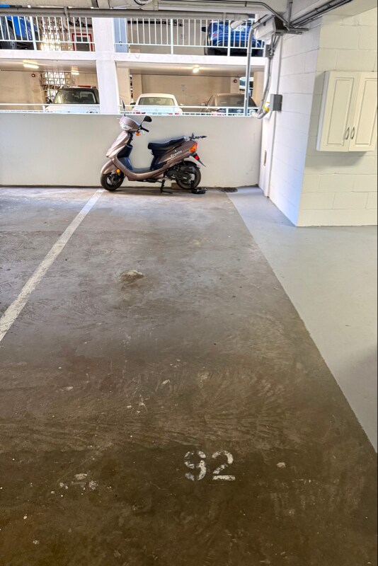 Building Photo - 2421 Ala Wai Blvd