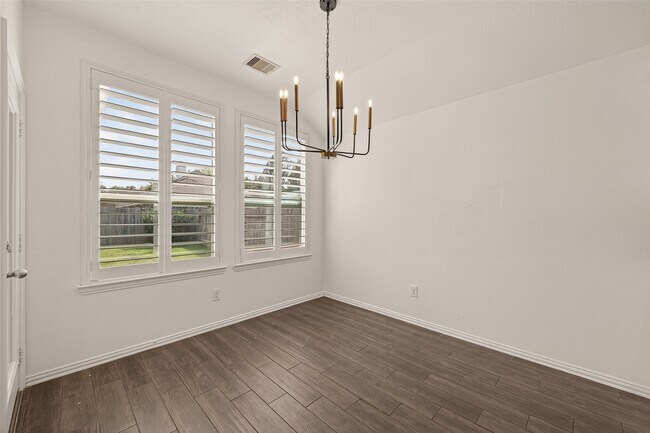 Building Photo - 16039 Cypress Farms Dr