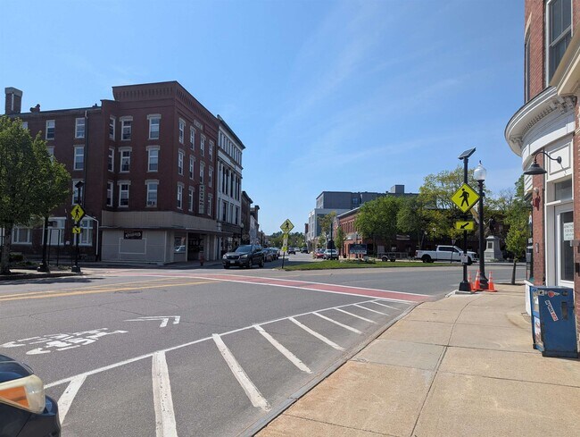 Building Photo - 22 S Main St
