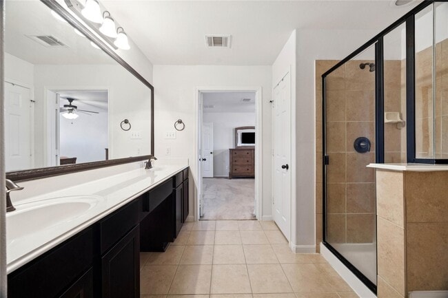 Building Photo - 6719 Sharpstone Creek Ln