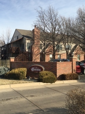 Building Photo - 2 bedroom condo in Coventry Communities