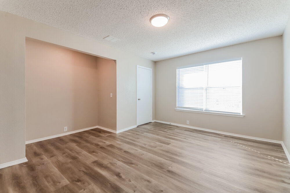 Building Photo - 4300 Sonoma Dr