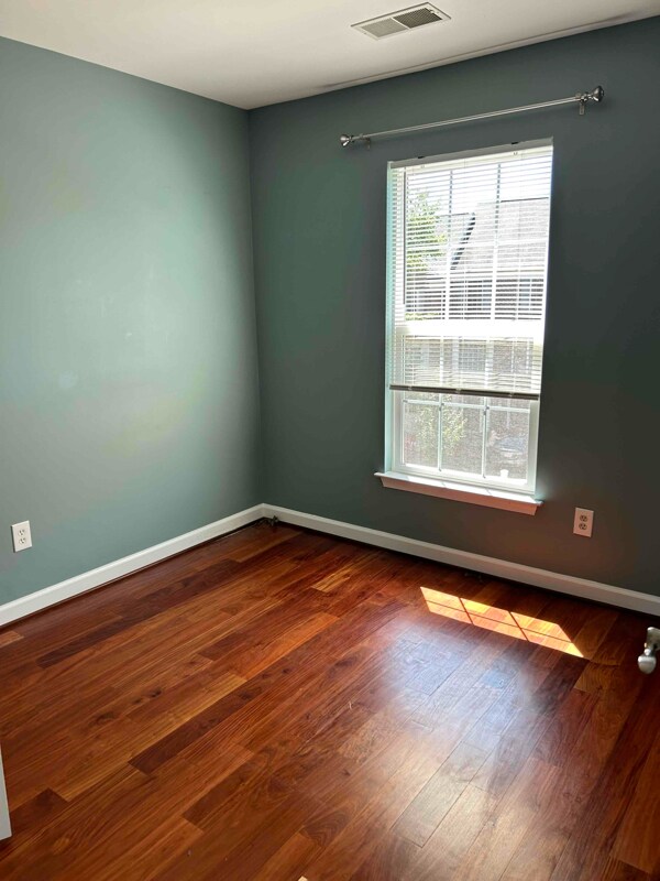 Building Photo - 3449 Diehl Ct