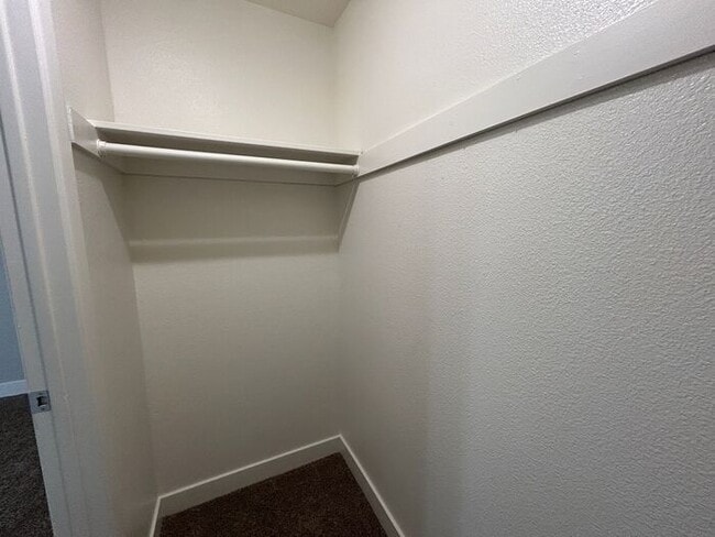 Building Photo - 859 S Ext Rd