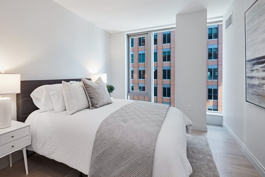 Building Photo - 135 Seaport Blvd
