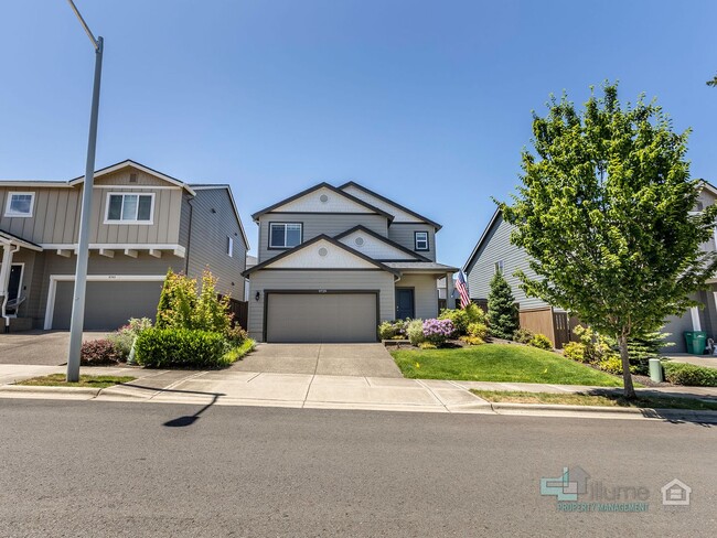 Building Photo - Spacious 4 Bedroom Home with Solar Power Near Cooper Mountain Nature Park