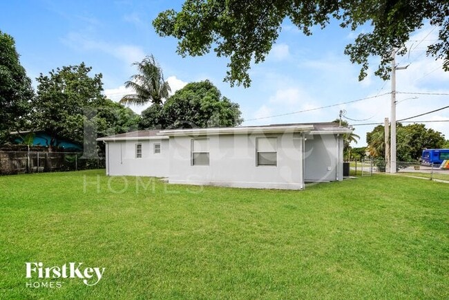 Building Photo - 1850 NW 47th Ave