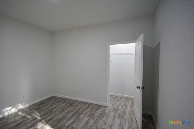 Building Photo - 1234 Clearcreek Dr