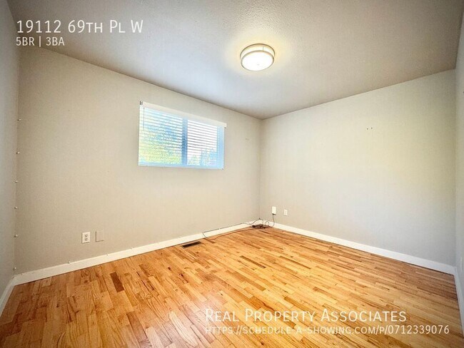Building Photo - 19112 69th Pl W