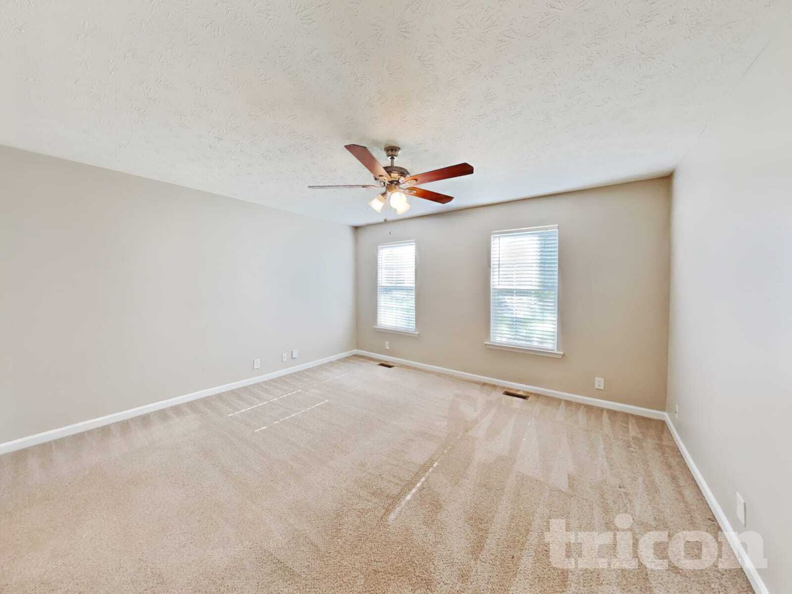 Building Photo - 1526 Amberwood Cir