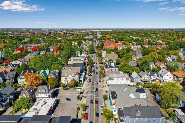 Building Photo - 666 W Ferry St