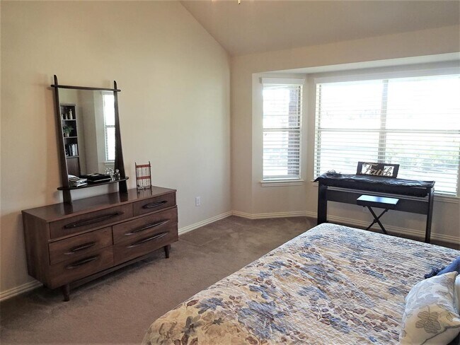 Building Photo - 9308 Orangewood Trail