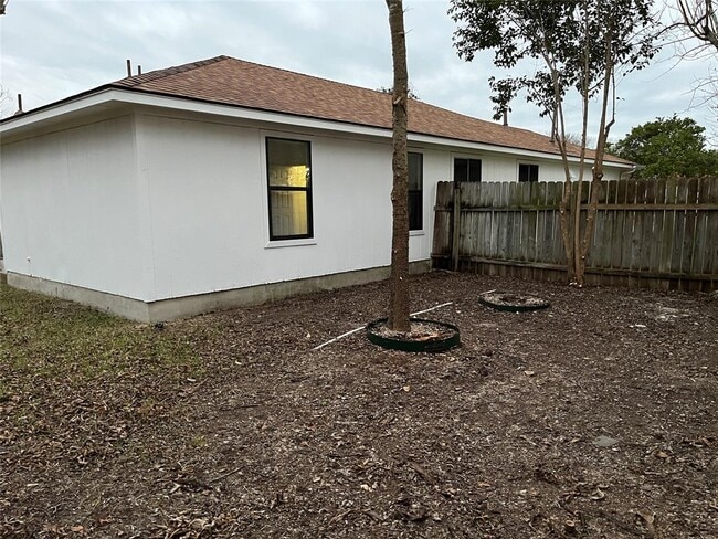 Building Photo - 862 Latteridge Dr