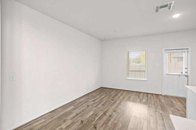 Building Photo - 2625 Lupton Leap