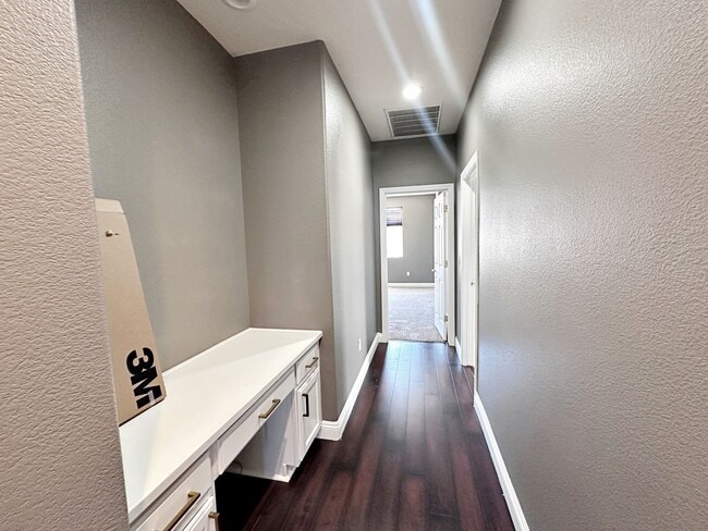 Building Photo - 10076 Bright Charisma Ct