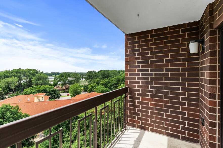Lake view from balcony - 6615 Lake Shore Dr S