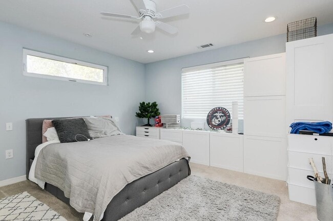 Building Photo - BRIGHT, OPEN LAYOUT SUNNYVALE HOME