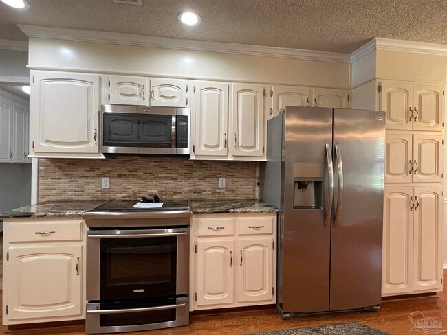 Building Photo - 3143 Aarons Way
