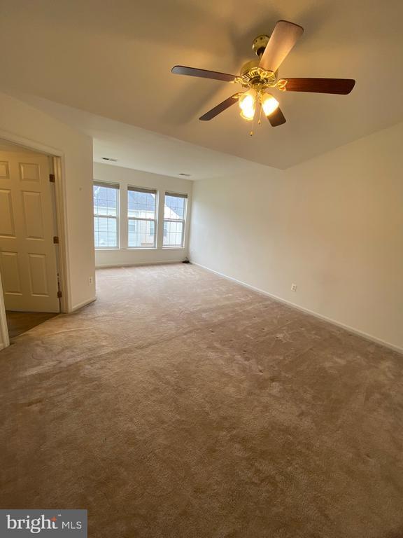 Building Photo - 2560 Belcroft Pl