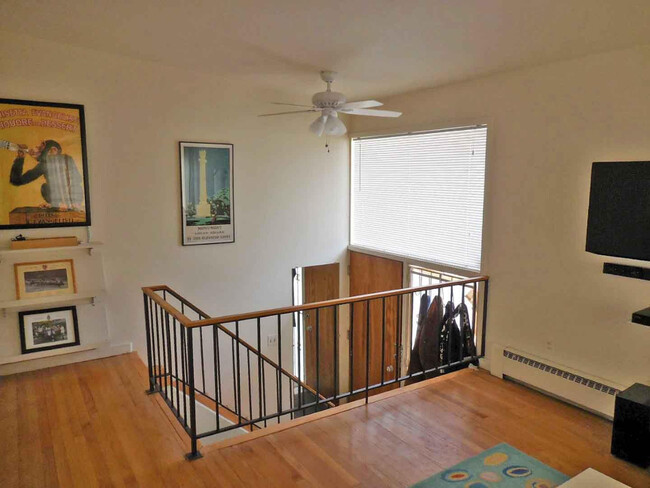 Building Photo - 1009 Olivia Ave