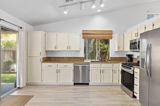 Building Photo - 286 Glendale Ave