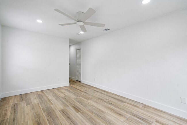 Building Photo - 1303 White Pine Dr