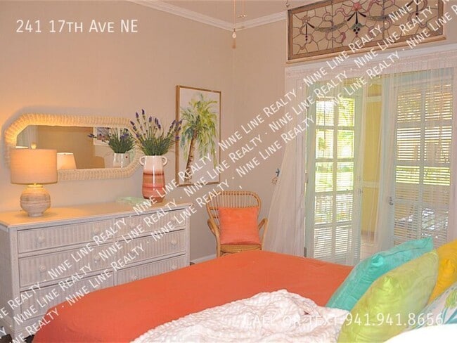 Building Photo - 241 17th Ave NE