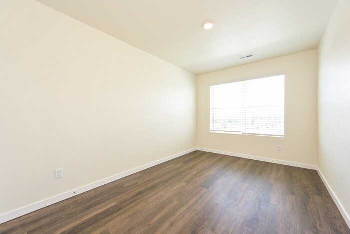 Building Photo - 13455 Oneida Ln