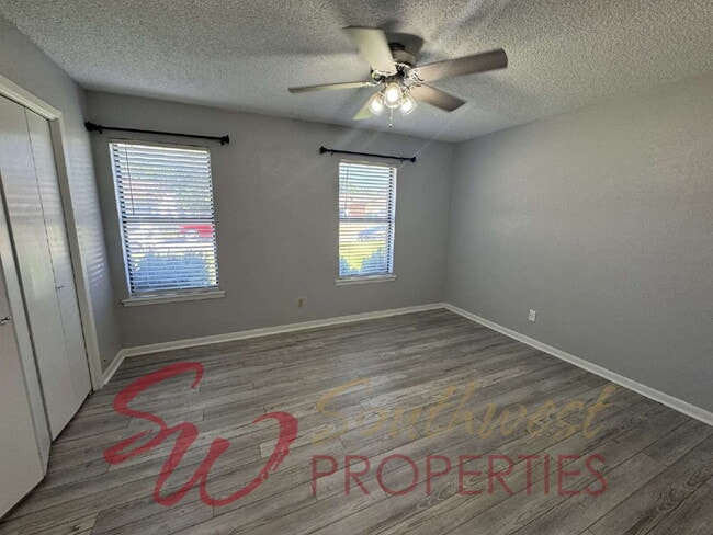 Building Photo - Well-Maintained 3 Bed / 2 Bath in Quiet Neighborhood