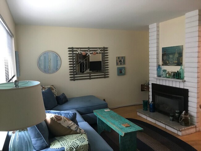 Building Photo - Condo in Grover Heights!  Great Location