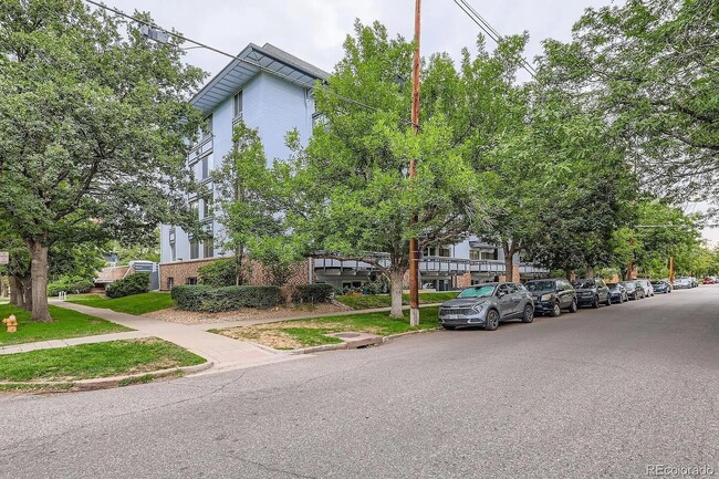 Building Photo - 555 E 10th Ave