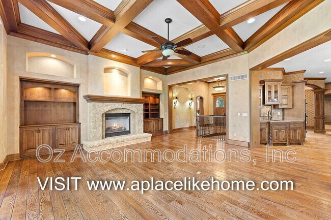 Building Photo - 16690 Country Club Dr