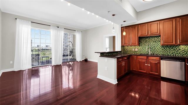 Building Photo - 3225 Turtle Creek Blvd Blvd