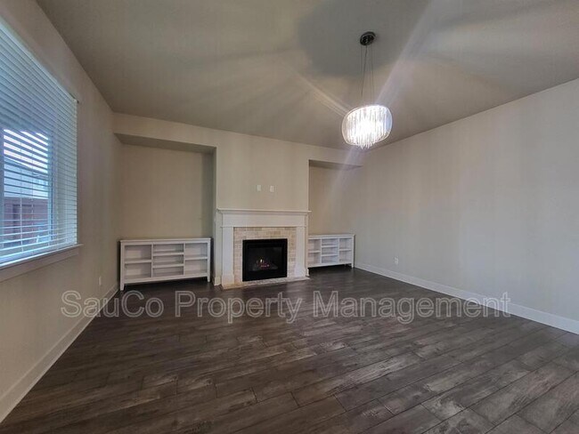 Building Photo - 5301 SE Thornapple St
